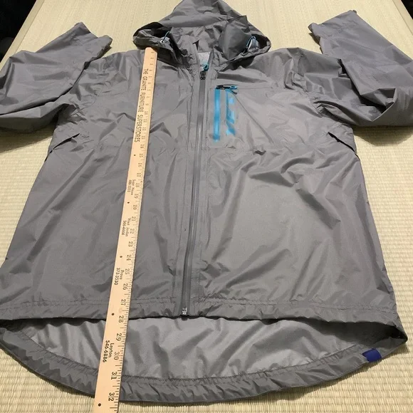Yeti Gray Windbreaker Women’s Size Large - Picture 5 of 7